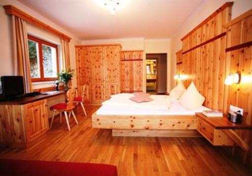 фото отеля Gasthof Raunig Bad Kleinkirchheim
