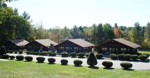 фото отеля Swiss Chalets Village Inn