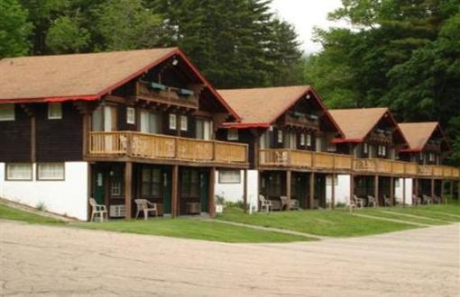 фото отеля Swiss Chalets Village Inn