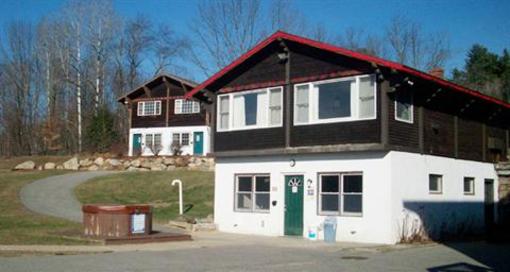 фото отеля Swiss Chalets Village Inn