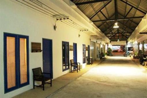 фото отеля Seaweed Hostel Khaolak