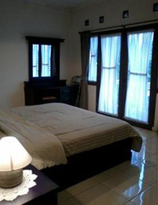 фото отеля Maribaya Family Guest House