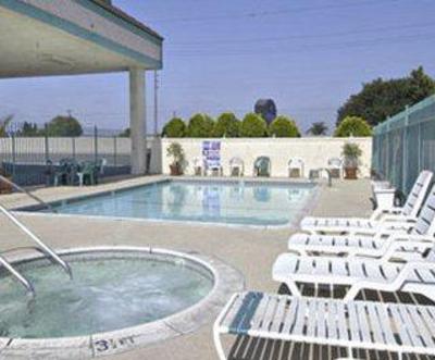 фото отеля Howard Johnson Express Inn Stanton