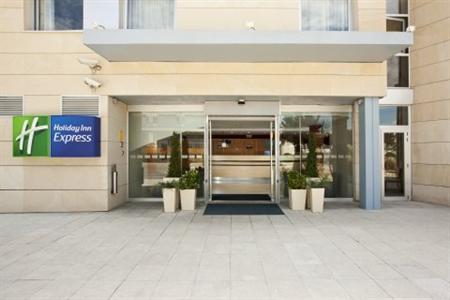 фото отеля Holiday Inn Express Madrid-Rivas