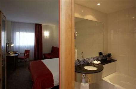 фото отеля Holiday Inn Express Madrid-Rivas