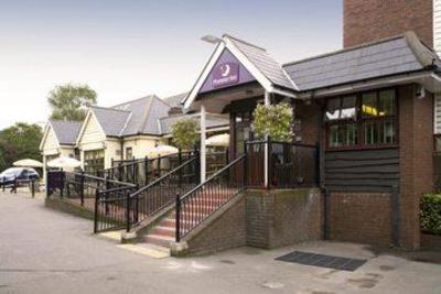 фото отеля Premier Inn Epsom South
