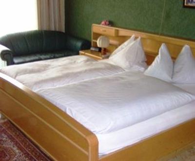 фото отеля Hotel Zur Guten Quelle Selters