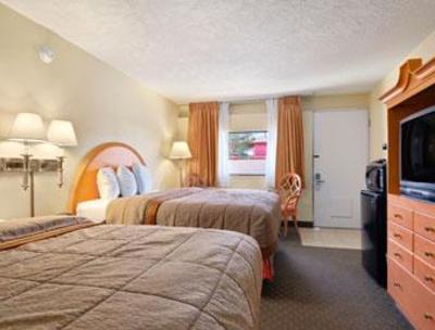 фото отеля Days Inn and Suites Hotel and Convention Center