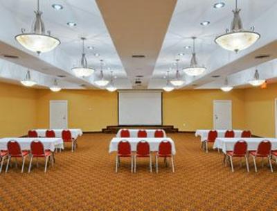 фото отеля Days Inn and Suites Hotel and Convention Center