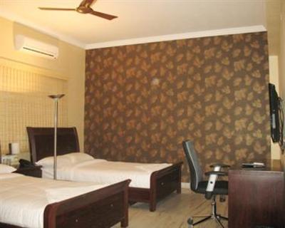 фото отеля At Home Suites