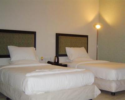 фото отеля At Home Suites