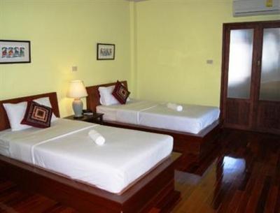 фото отеля Baan Lapoon Hotel