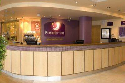 фото отеля Premier Inn Central Reading