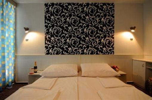 фото отеля Venusz Hotel