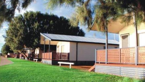 фото отеля Dongara Denison Beach Holiday Park