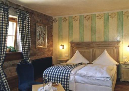фото отеля Kurfurstliches Schlosshotel Weyberhofe Sailauf