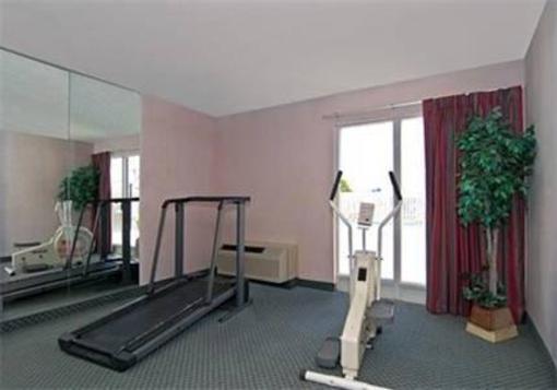 фото отеля Airport Parkway Inn