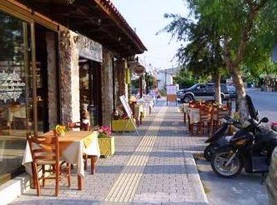 фото отеля Terinikos Ialissos
