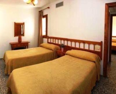 фото отеля Apartamentos Bahia Ibiza