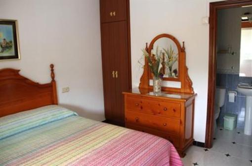 фото отеля Hostal Mari Carmen