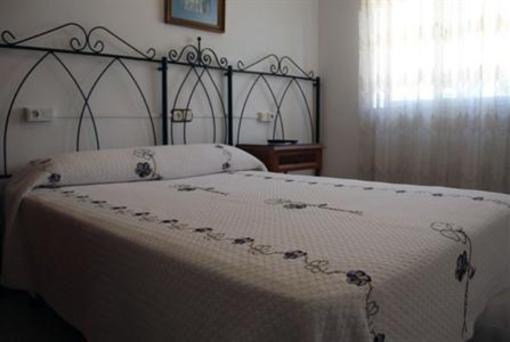 фото отеля Hostal Mari Carmen