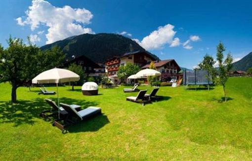 фото отеля Ederfeld Apparthotel Mayrhofen