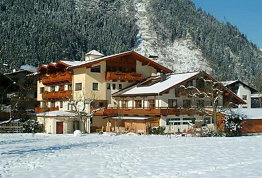 фото отеля Ederfeld Apparthotel Mayrhofen
