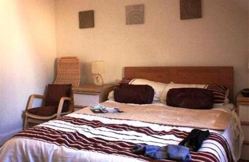 фото отеля Raniven Guest House
