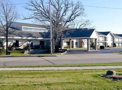 фото отеля AmericInn Lodge & Suites Oshkosh