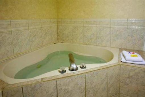 фото отеля Americas Best Value Inn-Detroit/Dearborn
