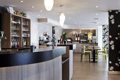фото отеля Hotel Kyriad Lyon Est Saint-Bonnet-de-Mure