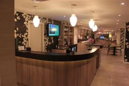 фото отеля Hotel Kyriad Lyon Est Saint-Bonnet-de-Mure