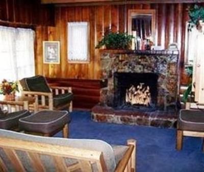 фото отеля Golden Bear Cottages Resort