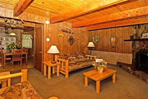 фото отеля Golden Bear Cottages Resort