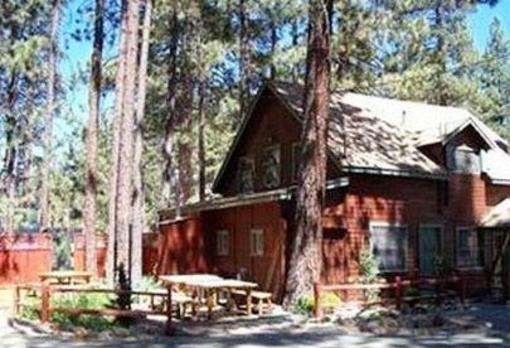 фото отеля Golden Bear Cottages Resort