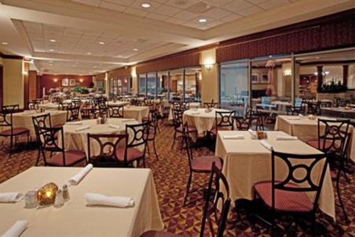 фото отеля Holiday Inn Resort Wrightsville Beach