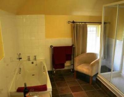 фото отеля Thatched Cottage Inn Shepton Mallet