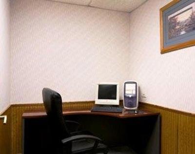 фото отеля Travelodge Inn & Suites