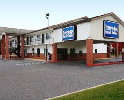 фото отеля Travelodge Inn & Suites