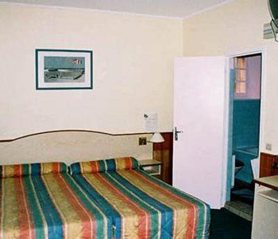 фото отеля Hotel Le Chanteclair Arromanches-les-Bains