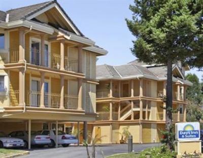фото отеля Days Inn and Suites Santa Cruz
