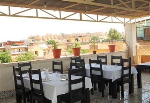 фото отеля Hotel Bansuri Deluxe