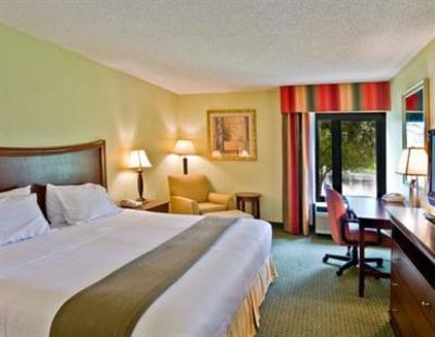 фото отеля Holiday Inn Express Tampa-Brandon