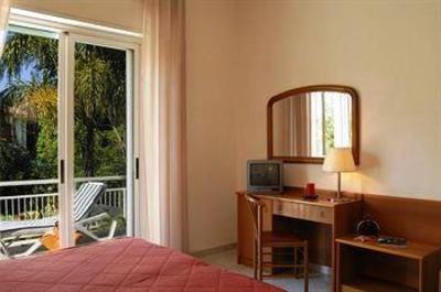 фото отеля Helios Hotel Diano Marina