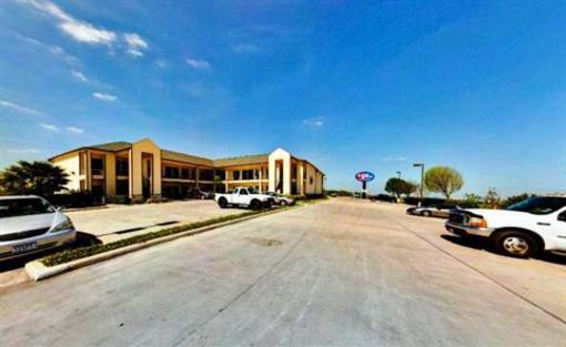 фото отеля Lone Star Inn & Suites Victoria (Texas)