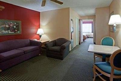 фото отеля Crossings by GrandStay Inn & Suites Stillwater