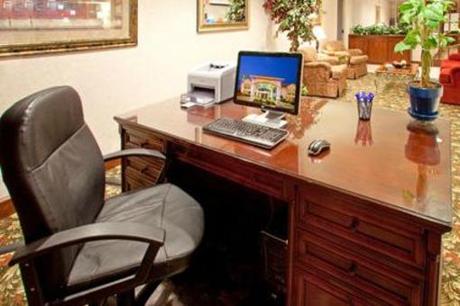 фото отеля Holiday Inn Express Hillsboro