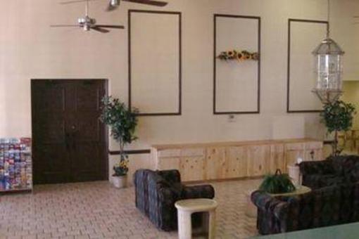 фото отеля Luxury Inn and Suites Amarillo