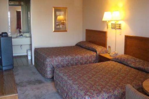 фото отеля Luxury Inn and Suites Amarillo