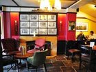 фото отеля Rose and Crown Hotel London